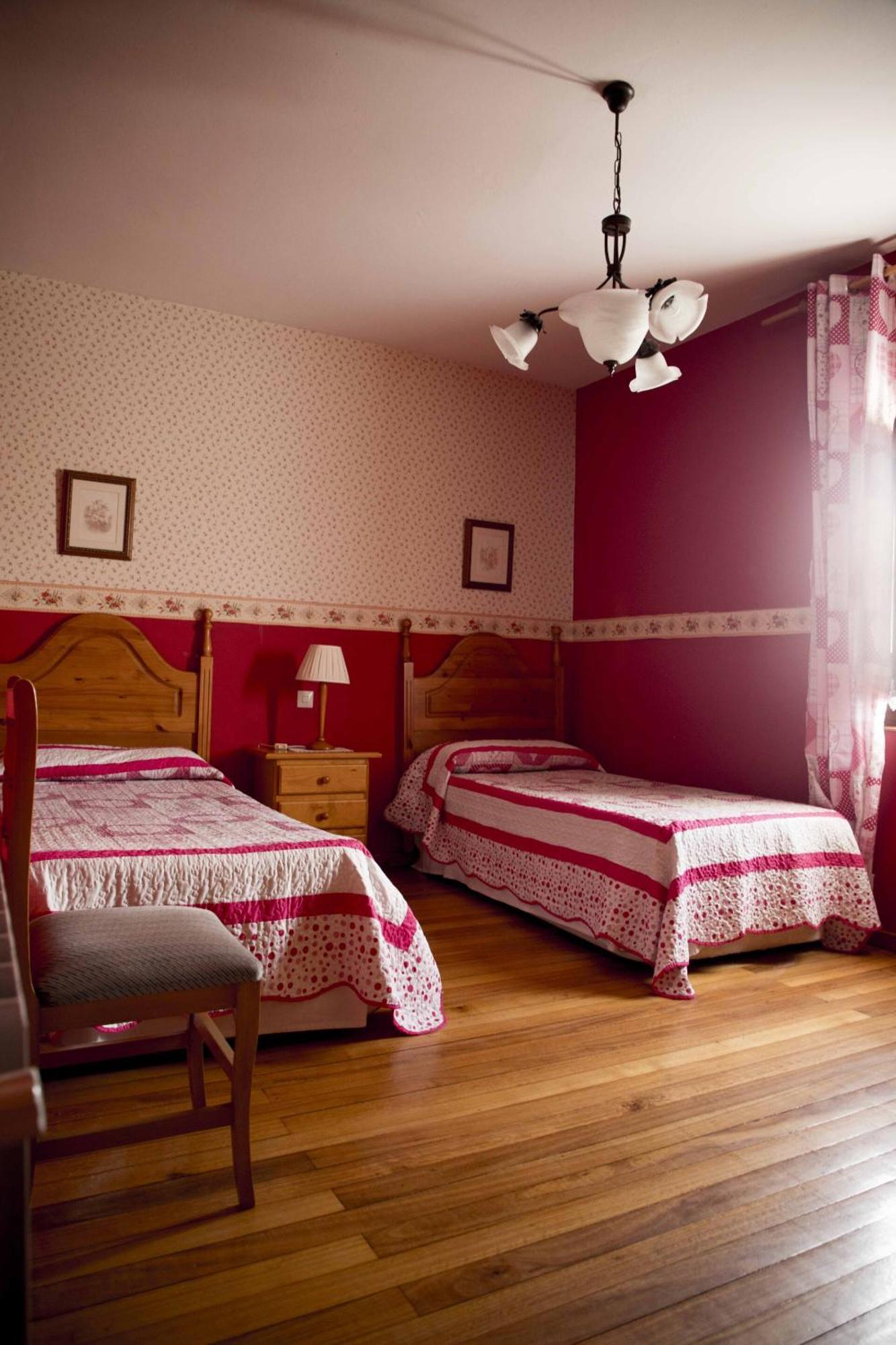Apartamentos La Gloria Santillana del Mar Værelse billede