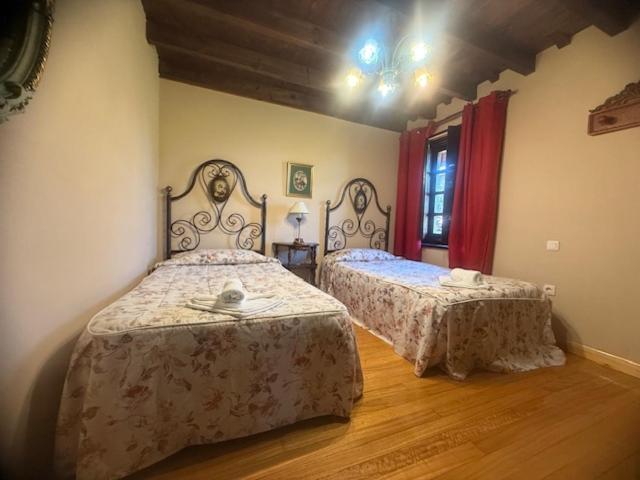 Apartamentos La Gloria Santillana del Mar Eksteriør billede