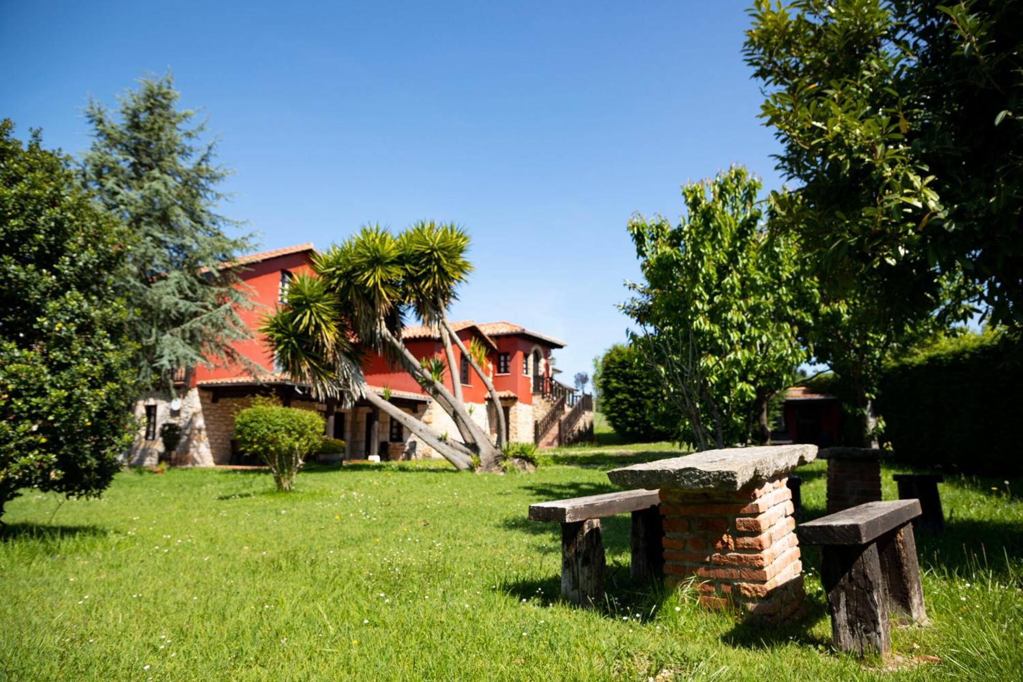 Apartamentos La Gloria Santillana del Mar Eksteriør billede