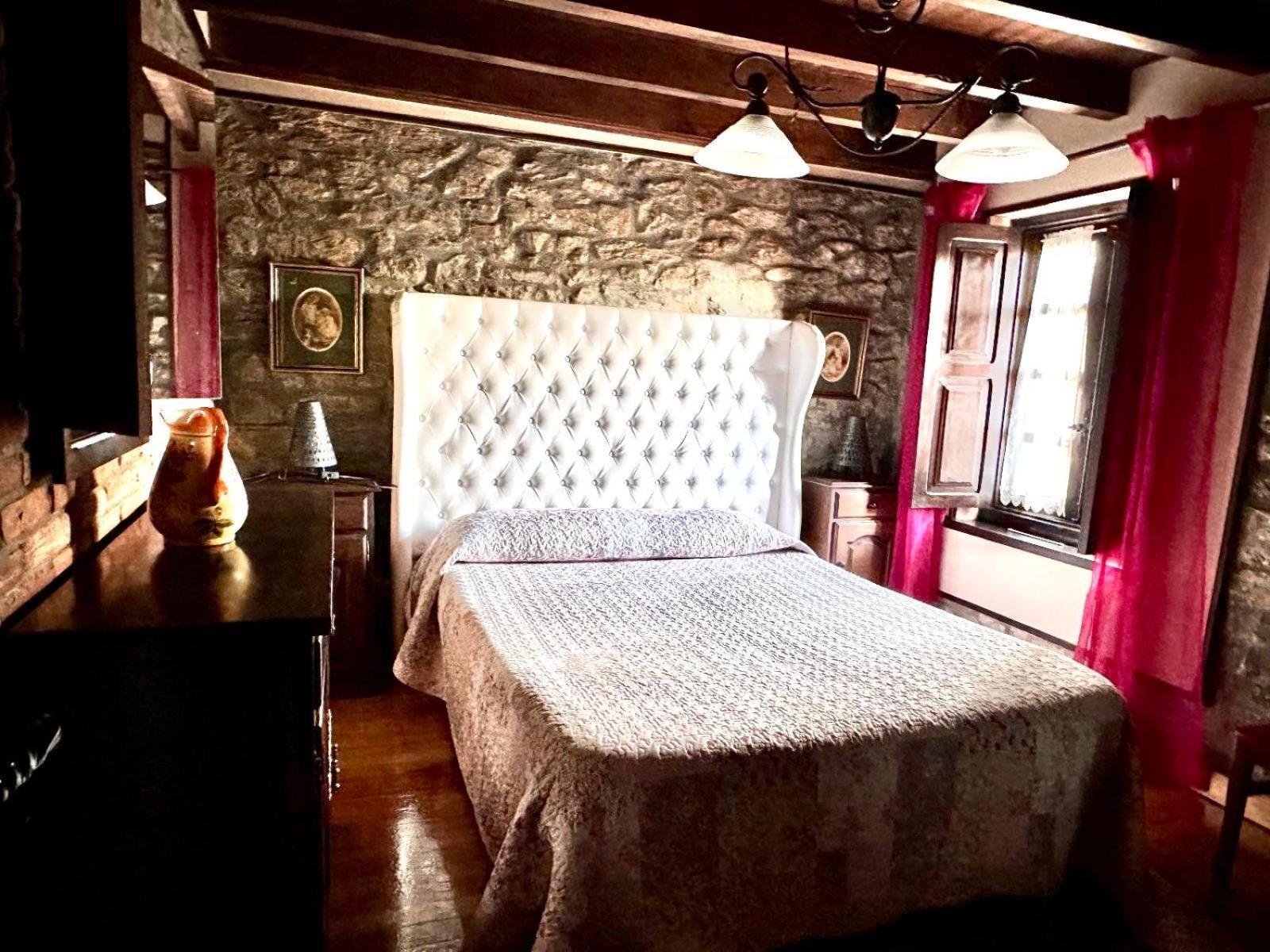Apartamentos La Gloria Santillana del Mar Eksteriør billede